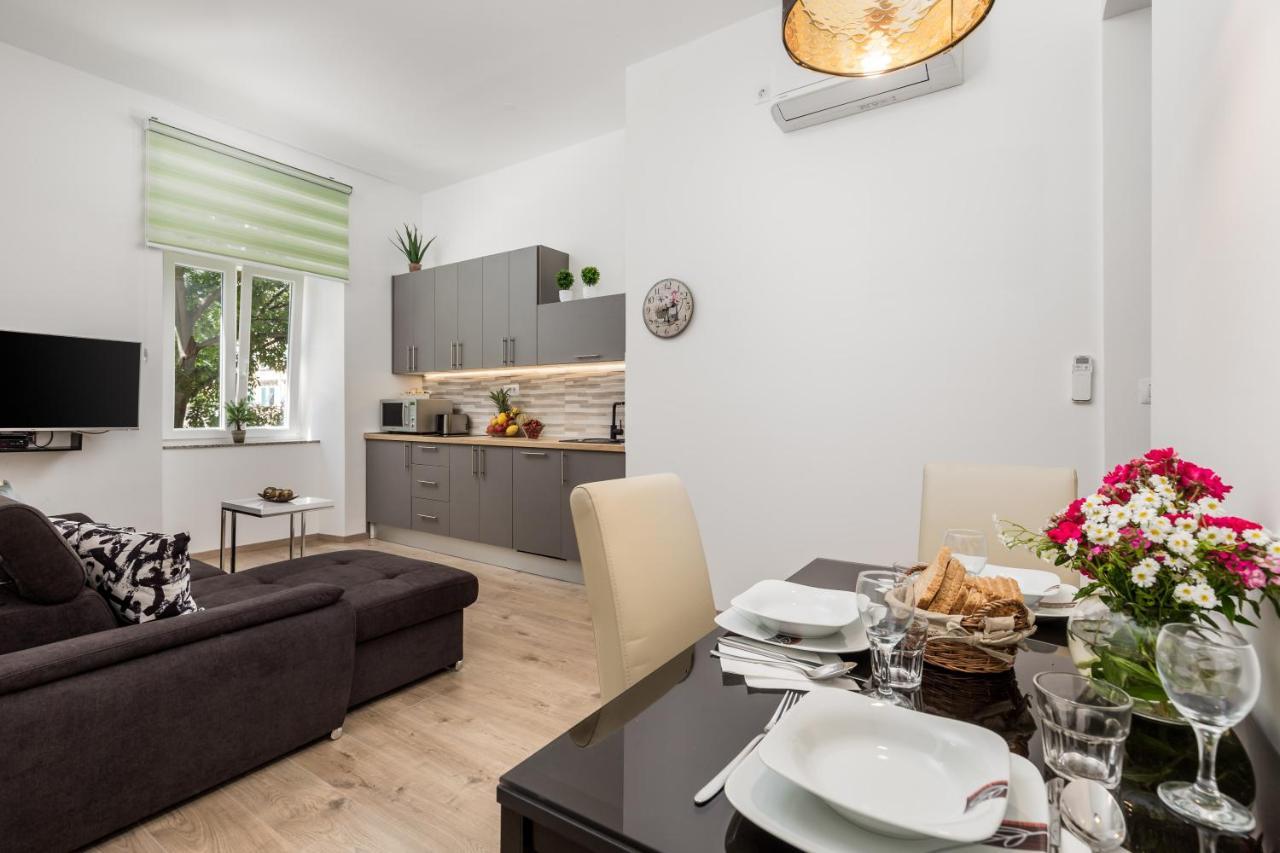 Quiet Center Apartments Риека Экстерьер фото