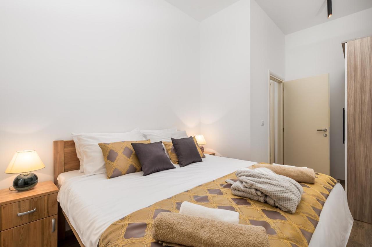 Quiet Center Apartments Риека Экстерьер фото